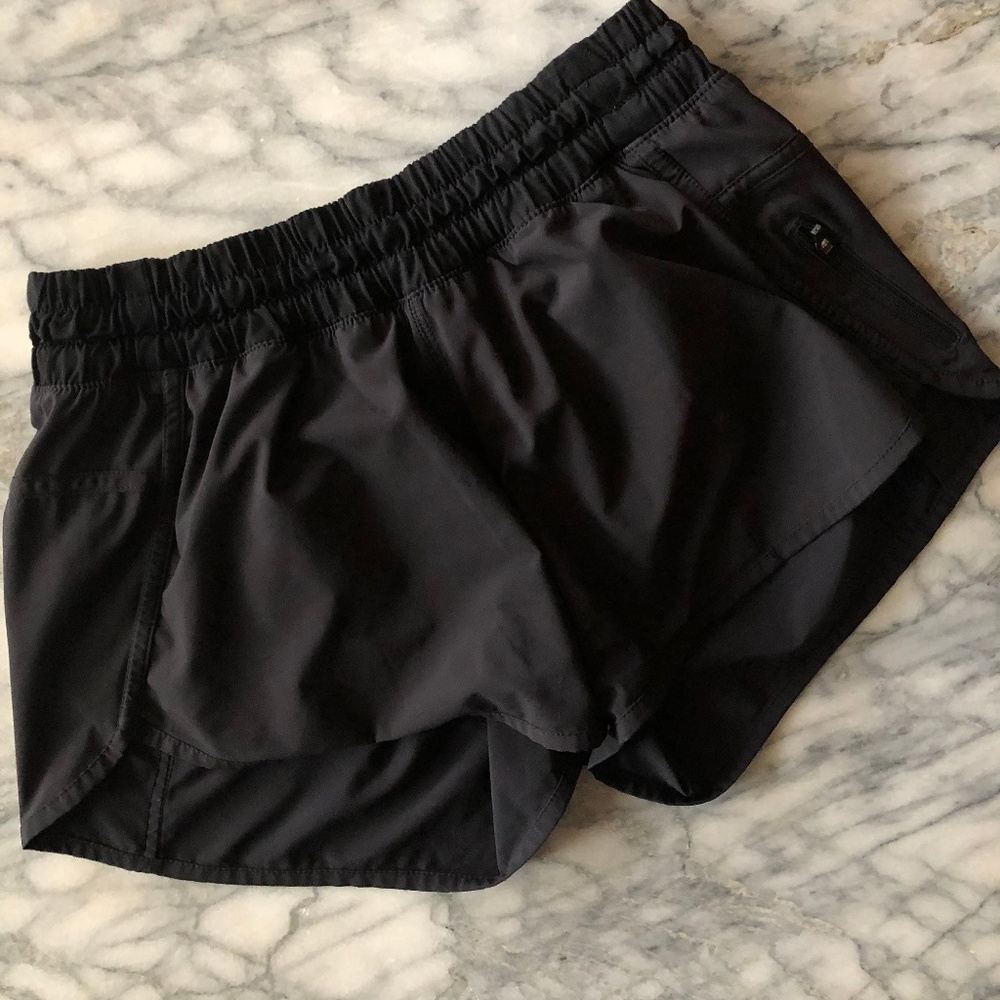 Lululemon Black Tracker Shorts Size 8